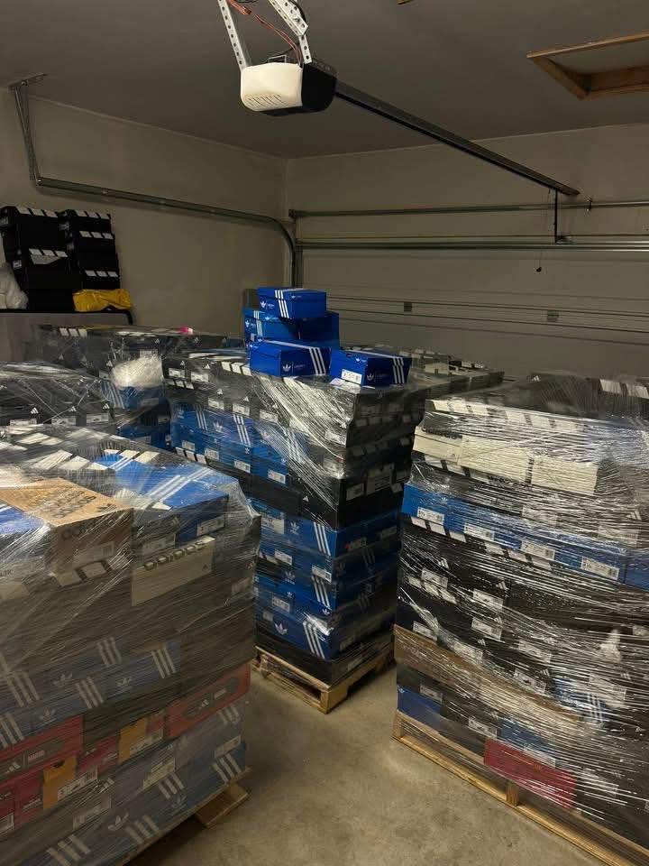 Adidas Shoes Liquidation Pallets for sale