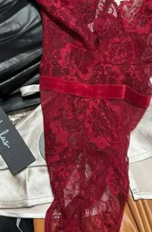 Buy wholesale Lulus clothings pallets for sale